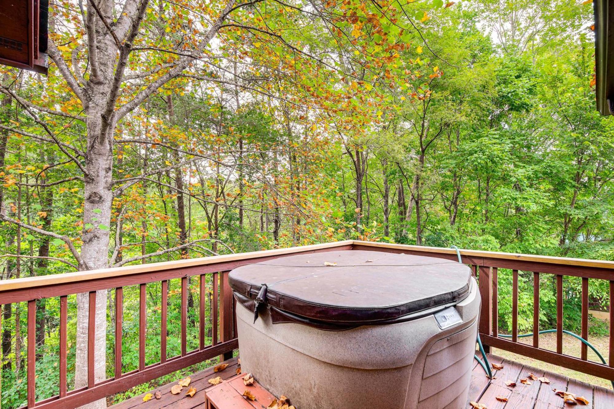 Pet-Friendly Sevierville Rental With Private Hot Tub Exteriör bild